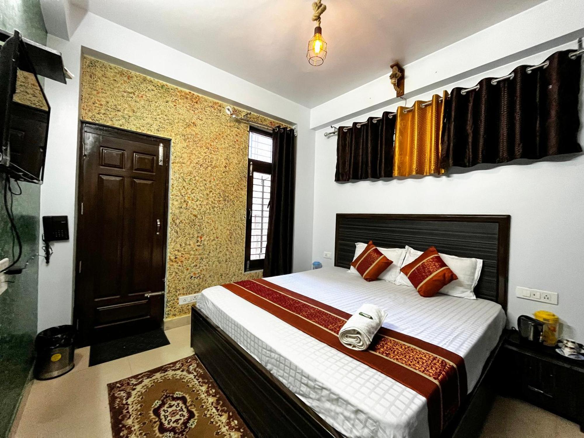 Puri'S Bnb Shimla Eksteriør billede