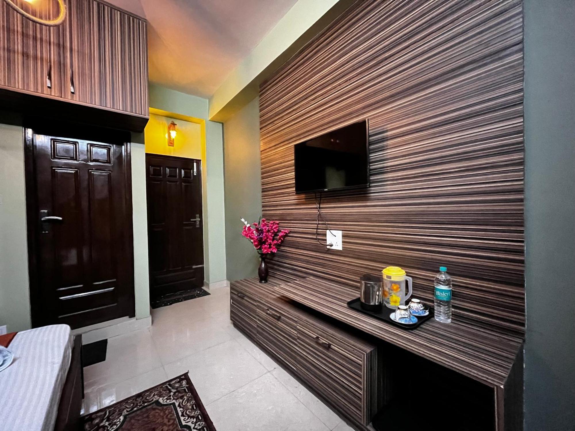 Puri'S Bnb Shimla Eksteriør billede