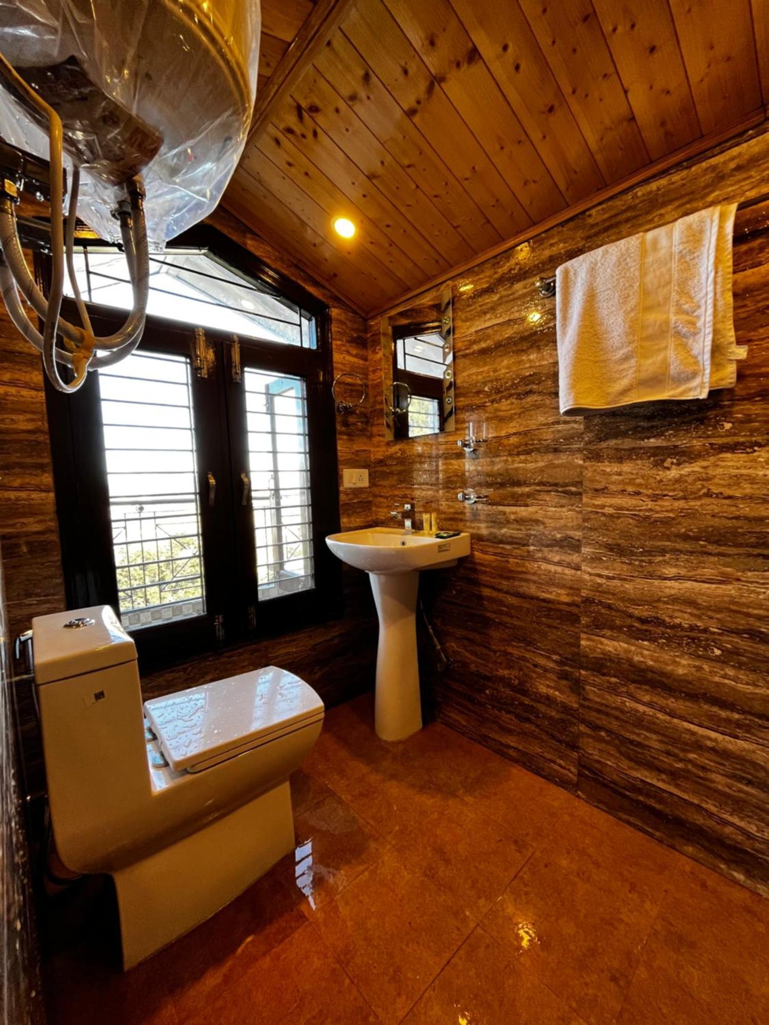 Puri'S Bnb Shimla Eksteriør billede