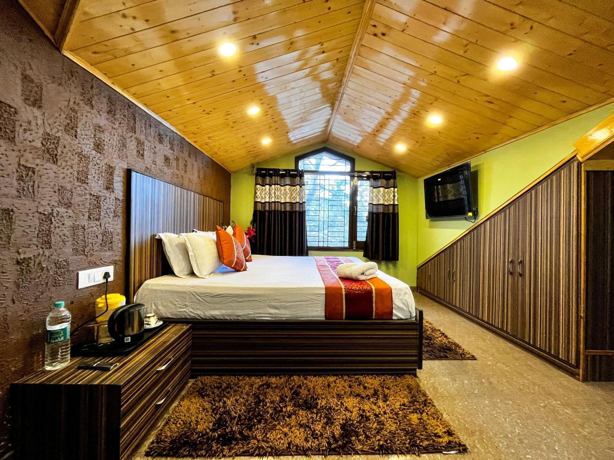 Puri'S Bnb Shimla Eksteriør billede