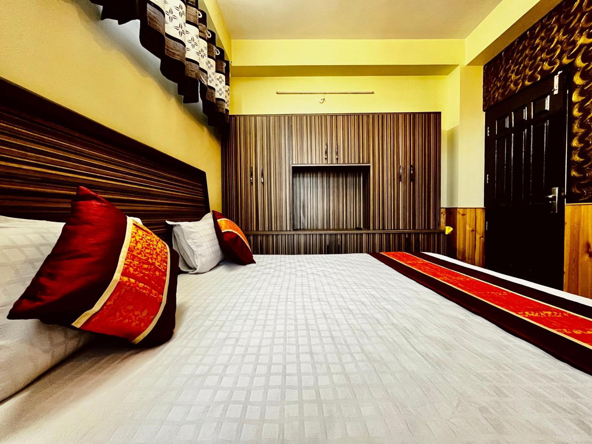 Puri'S Bnb Shimla Eksteriør billede
